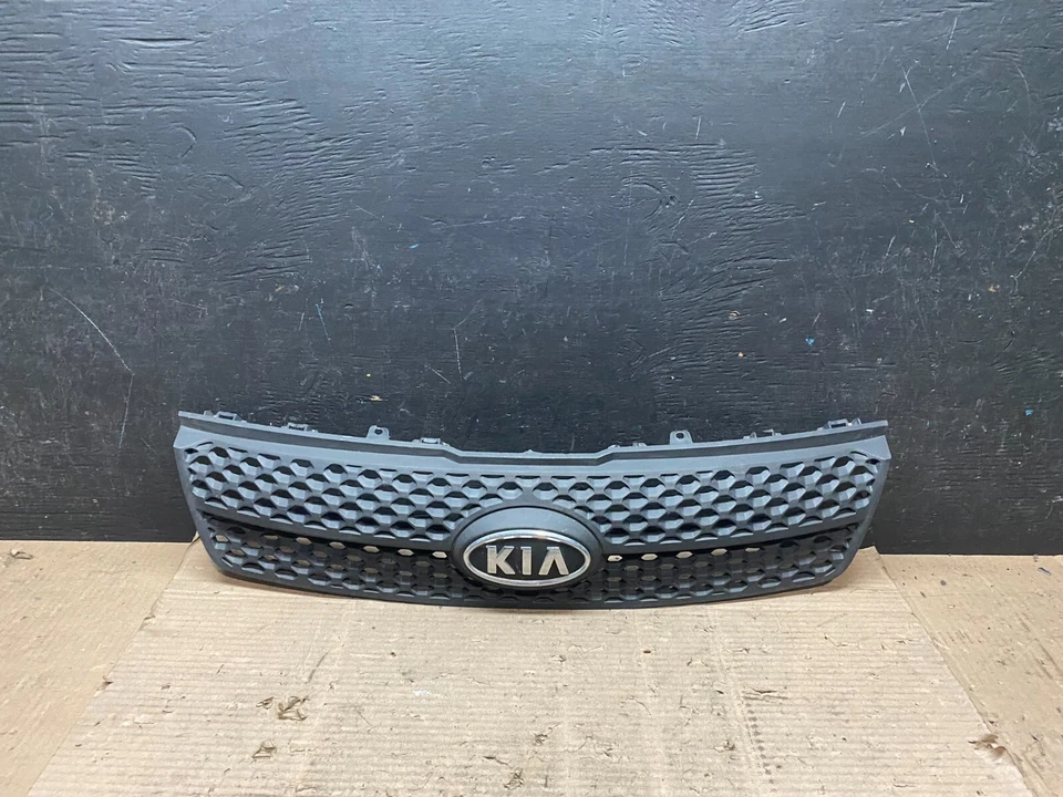 2007 to 2009 Kia Spectra 5 Door Hathcback Front Upper Grill Grille H4428 DG OEM - Image 1 of 4