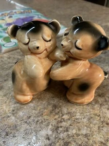 Vintage Van Tellingen Huggers Salt & Pepper Shakers Bears Hugging, Brown - Picture 1 of 9