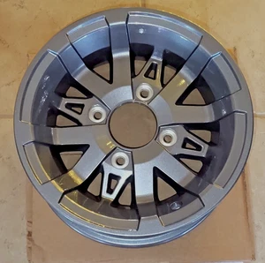 YAMAHA ATV FRONT ALUMINUM GRAY CAST OEM WHEEL, RIM, GRIZZLY & KODIAK 700 - Picture 1 of 3