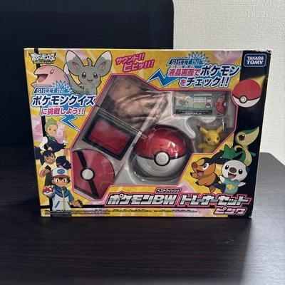 Pokémon 电子粉色 Pokedex 玩具套装 带卡片和皮卡丘 精灵球 日本 — 第 1/4 张图片