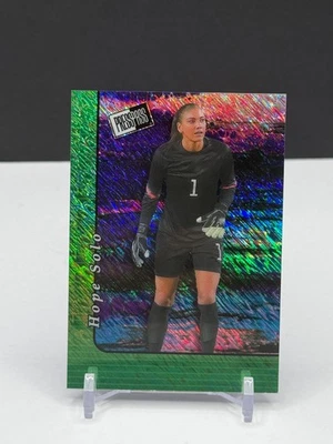Leaf Collective Multi-Sport Hope Solo Green Shimmer 2024 1/1 USWNT #20B-71 Foto 1 de 2