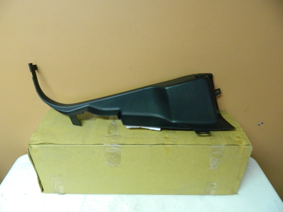 Nuevo OEM Lincoln Blackwood 2002 borde de esquina lado derecho ébano inferior  Foto 1 de 1