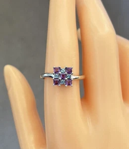 Anillo en racimo de amatista y topacio azul de oro blanco de 9 quilates, talla N 1/2 del Reino Unido, talla 54 de la UE - Imagen 1 de 5