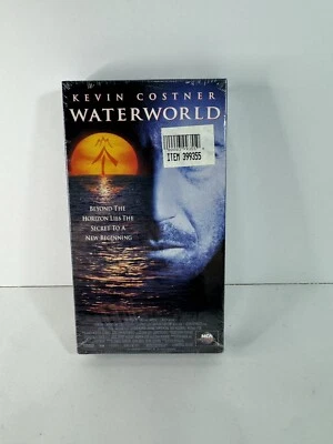 Waterworld VHS Costner Hopper 1995 Action Sci-Fi Post Apocalyptic - Image 1 of 4