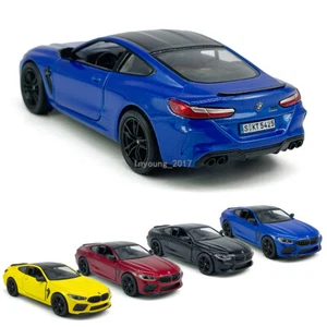 Coche modelo de competición BMW M8 escala 1:38 coches de juguete diecast 2 puertas abiertas tirar hacia atrás - Imagen 1 de 28