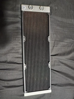 Radiador triple negro EKWB EK-Quantum Surface P420s Foto 1 de 4