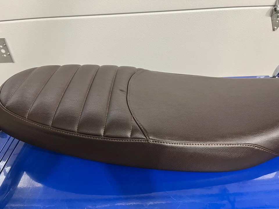 Asiento Triumph Scrambler 1200 marrón A9702001 Foto 1 de 3