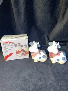 VTG 1988 Pair of Cooks Tools Ceramic Cow Salt & Pepper Shakers w/ Stoppers - Picture 1 of 7