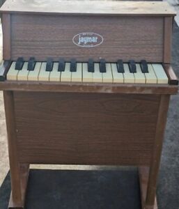 Vintage 1953 JAYMAR Children's 30 Key Mini Wood Piano PAT. 2.641.135 Working USA