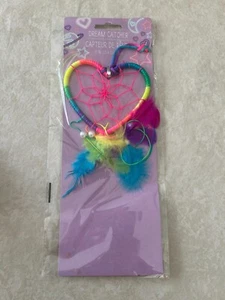 Colorido corazón atrapasueños - 10 pulgadas - plumas/cuentas niños decoración del hogar - Imagen 1 de 5