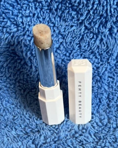 Fenty Beauty Pro Kiss’R Lip-Loving Scrubstick - Full Size - MEL STOCK - Picture 1 of 2