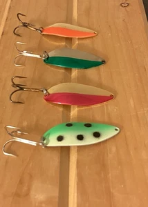 FOUR (4) Little Cleos (3/4 oz.size) 2 GOLD, 1 SILVER & 1 GLOW Color Spoons-NICE - Picture 1 of 3