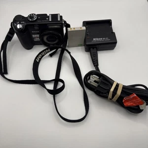 Nikon Coolpix P5100 Black Compact Digital Camera 12.1MP Optical Zoom 3.5x READ - Picture 1 of 10