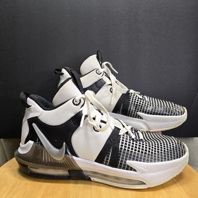 Nike™ LeBron Witness 7 GS 'White Black' Sneakers DQ8650-100 YOUTH Size 7Y - Image 1 of 4