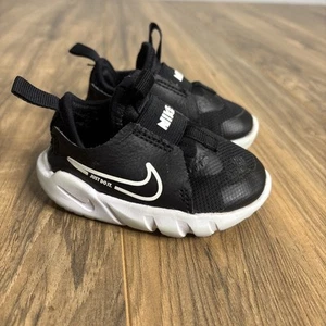 Nike Boys Flex Runner 2 DJ6039-002 Black Running Shoes Sneakers Size 4C - Picture 1 of 8