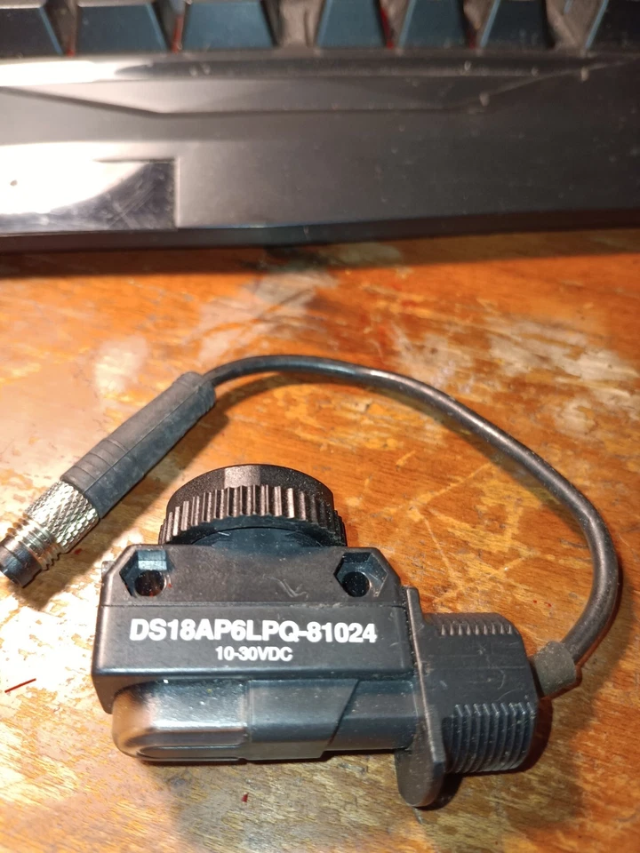 Banner Engineering DS18AP6LPQ-81024 Sensor DS18 Series 10-30VDC - Image 1 of 1