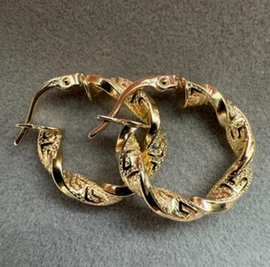 Real 18k Gold Twisted Huggies Hoop Earrings - Picture 1 of 8