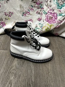 Dr Martens 939 White Smooth Leather High Top Boots Size UK 9 - Picture 1 of 8