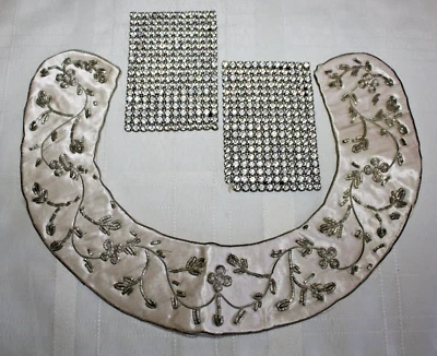 Collar de cuentas bordadas satinadas vintage de la India/2 charreteras con apliques de diamantes de imitación transparentes Foto 1 de 4