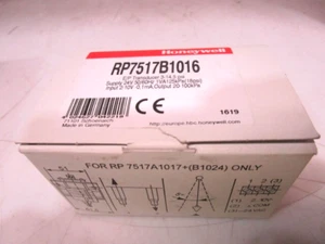 HONEYWELL RP7517B1016 PRESSURE TRANSDUCER NEW IN OPENED FACTORY BOX - Picture 1 of 2
