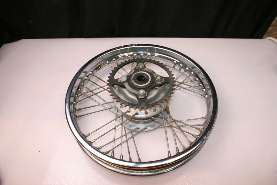 Llanta buje trasero Yamaha SR185 Exciter 44T piñón 5H0-25311-00-38 94418-16289 P2368 Foto 1 de 4