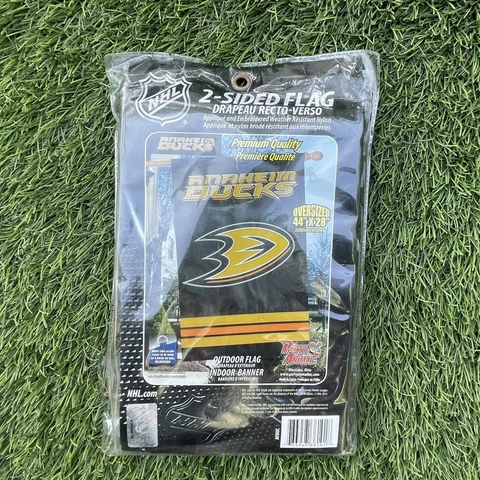 Anaheim Ducks NHL Hockey Outdoor 44” X 28” Flag Mighty Party Animal New In Bag Cover