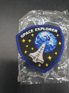 Explorador espacial con parche triangular redondeado - Imagen 1 de 4