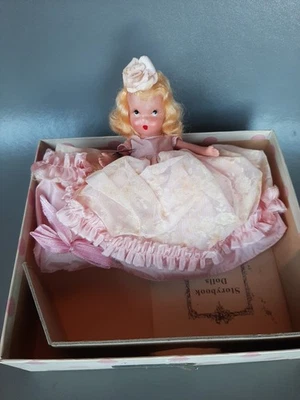 DE COLECCIÓN~Nancy Ann~Muñeca Libro de Cuentos~CENICIENTA #155~con ETIQUETA y CAJA (marcada 160) Foto 1 de 4