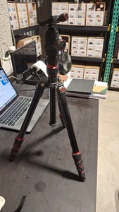 Sunpak - TravelLite Pro Reverse Folding 63" Tripod - Black with red accents USED - Picture 1 of 6