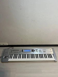 KORG TRITON LE61 Synthesizer - Picture 1 of 15