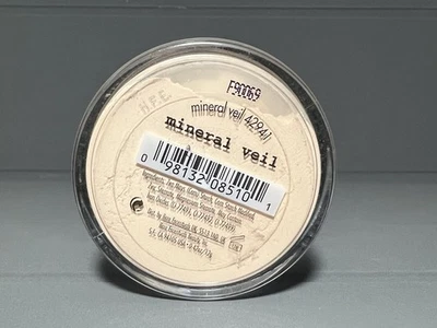 i.d. Mineral Veil Bare Escentuals  0.42 oz/ 12g  42941 Loose Finishing Powder - Image 1 of 4
