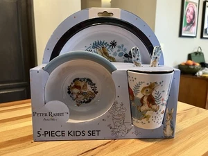 NUEVO Beatrix Potter PETER RABBIT Niños Multicolor 5 piezas Juego de Cena de Melamina - Imagen 1 de 9