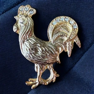 Hahn Brosche Strass figürlich goldfarben Vintage Tier Huhn Anstecknadel - Bild 1 von 8