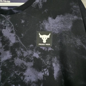 Felpa girocollo Under Armour uomo 2XL Project Rock Rival pile stampata a disrupt - Foto 1 di 11