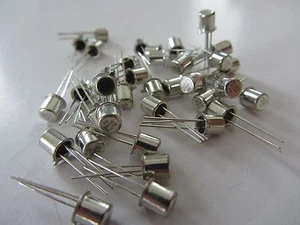 2N930 Qty10 NUEVO Transistor plano de bajo ruido similar a BC109 NF 3dB - Imagen 1 de 6