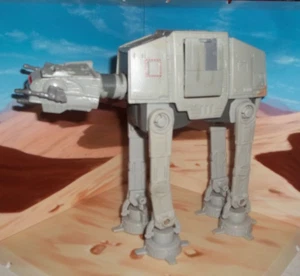 STAR WARS ACTION FLEET SERIE ELEKTRISCHE FERNBEDIENUNG IMPERIAL AT-AT WALKER HOTH - Bild 1 von 2
