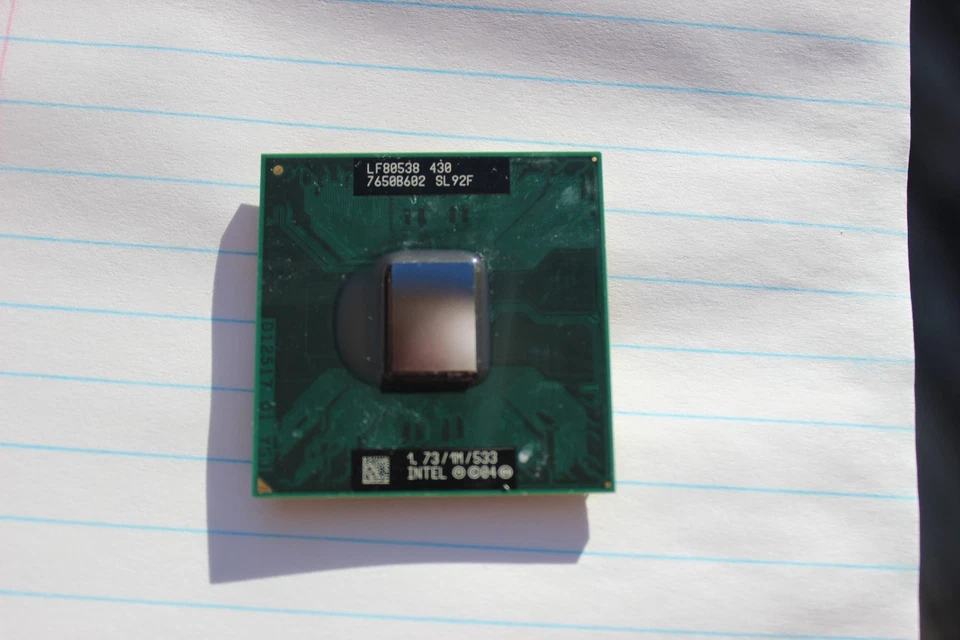 SL92F GENUINO INTEL CELERON M 430 CPU MICROPROCESADOR 1.733 GHz SOCKET M Foto 1 de 1