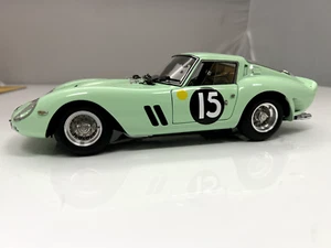 ๐ CMC M-247 Ferrari 250 GTO, Goodwood 1962, #15 Stirling MOSS Team/Ireland NEW - Picture 1 of 7