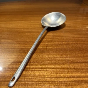 Vintage MCM Aluminiumguss Servierlöffel langer Griff mit Fingergriffen - Bild 1 von 9