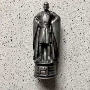 Star Wars Attack of the Clones Chess Set Replacement Piece Rook Mace Windu - Picture 1 of 16