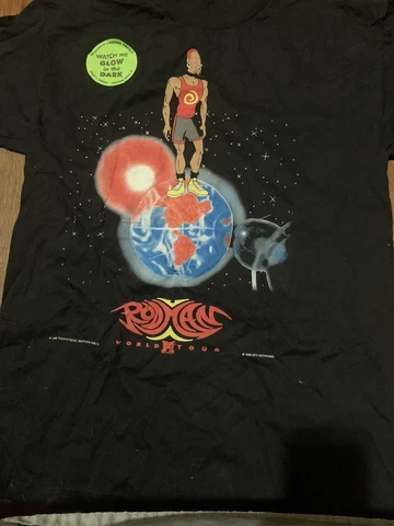 Dennis Rodman NEW OLD  STOCK  1996 MTV World Tour L Shirt  Glow In Dark Sticker Cover