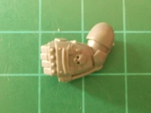 Warhammer 40K - Space Marine Tactical squad Power fist - 40k bits - Picture 1 of 1