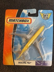 Matchbox Sky Busters ~ Boeing 787 "DHL" - Picture 1 of 2