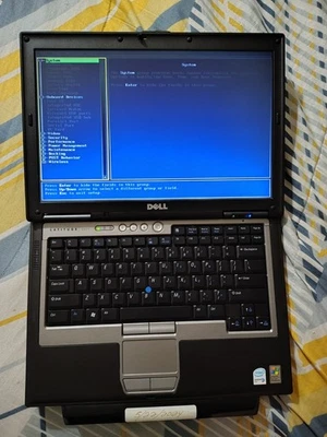 Dell Latitude D620, Batería Extendida, 1.83GHz, 4GB, 256GB SSD BlackArch Linux Foto 1 de 4