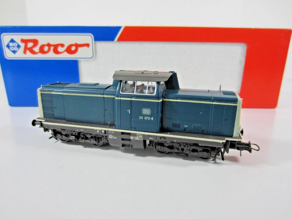 Roco 43648 Deutsche Bahn Class V 100 Diesel-Hydraulic Locomotive - Image 1 of 4