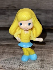 FIGURA MUÑECA MCDONALDS TOY #4 MERENGUE 2010 MERENGUE LIMÓN MERENGUE #4 DE 3" TOPPER - Imagen 1 de 3