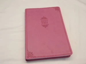 Holy Bible New International Version Thinline Leathersoft Pink Cover - Imagen 1 de 6