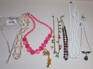 VTG TO NOW ASSORTED LOT OF NECKLACE'S MOTHER OF PEARL LEAVES MULTI COLOR - Picture 1 of 11