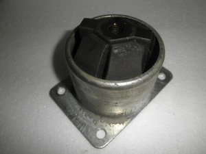 Hatz Diesel Motor 2L30C Motorlager Silentblock - Bild 1 von 3