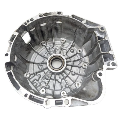 07-08 BMW 128i 328i E90 3.0L 6-Speed Automatic Transmission Bell Housing 756854 - Image 1 of 4